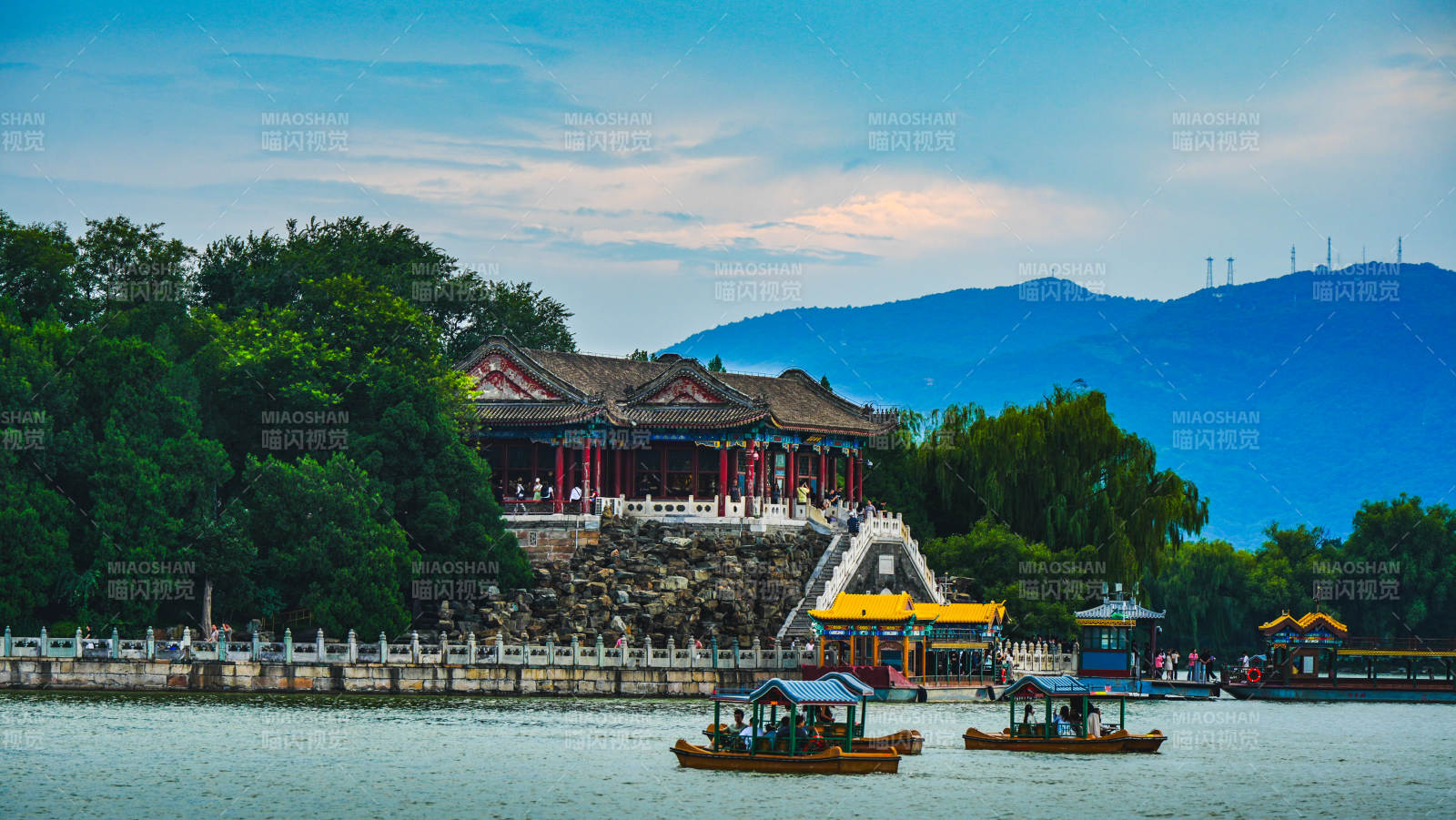 颐和园湖畔风光图片