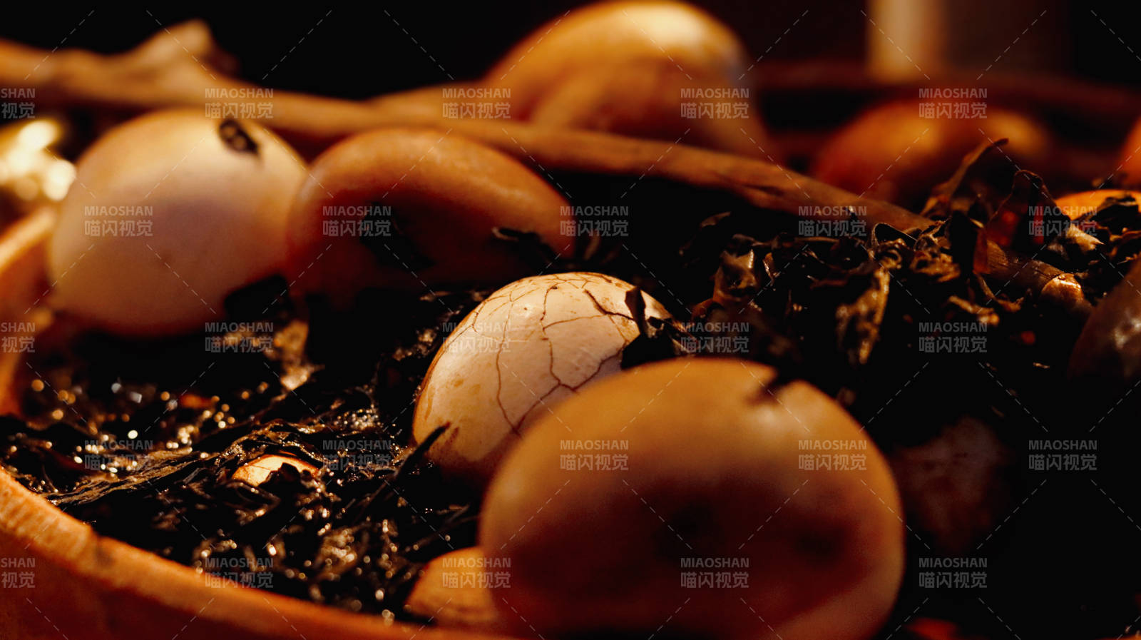 茶叶蛋与香料的完美结合图片