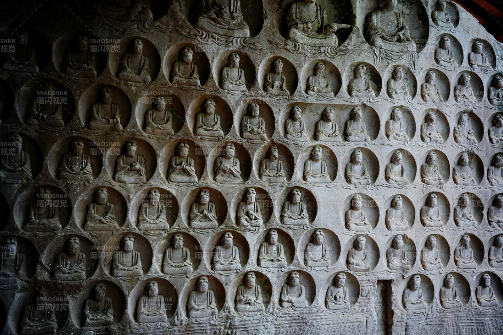 安岳毗卢洞石窟造像图片