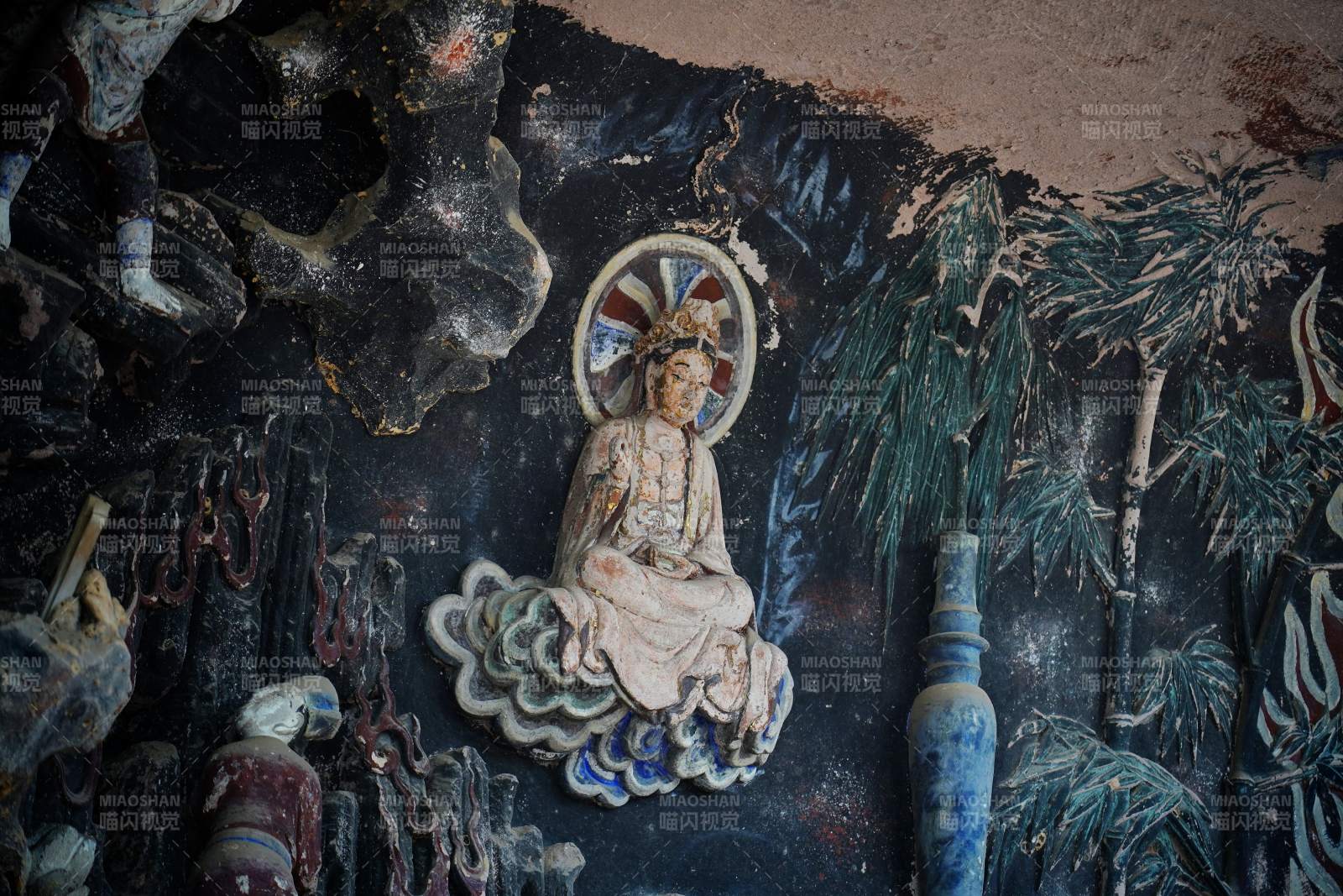 安岳毗卢洞石窟造像图片