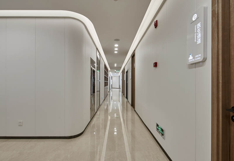 医院走廊设计图片