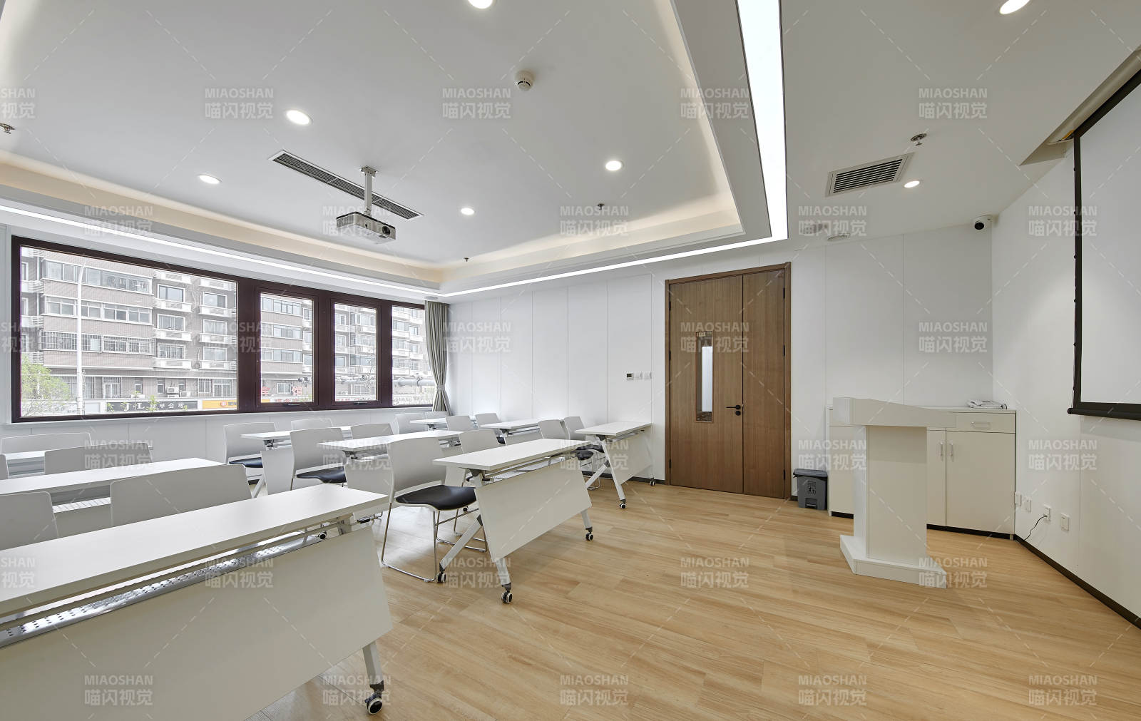 现代简约会议室布置图片