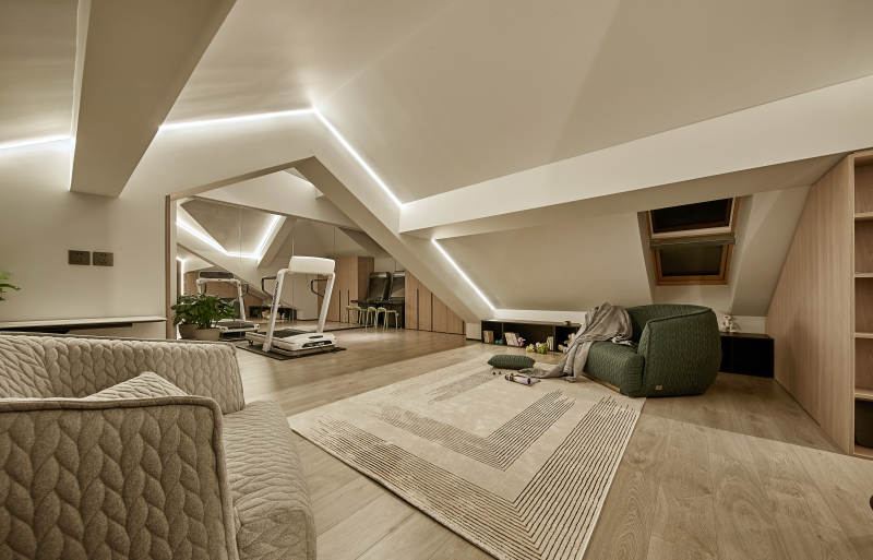 现代简约阁楼客厅设计图片