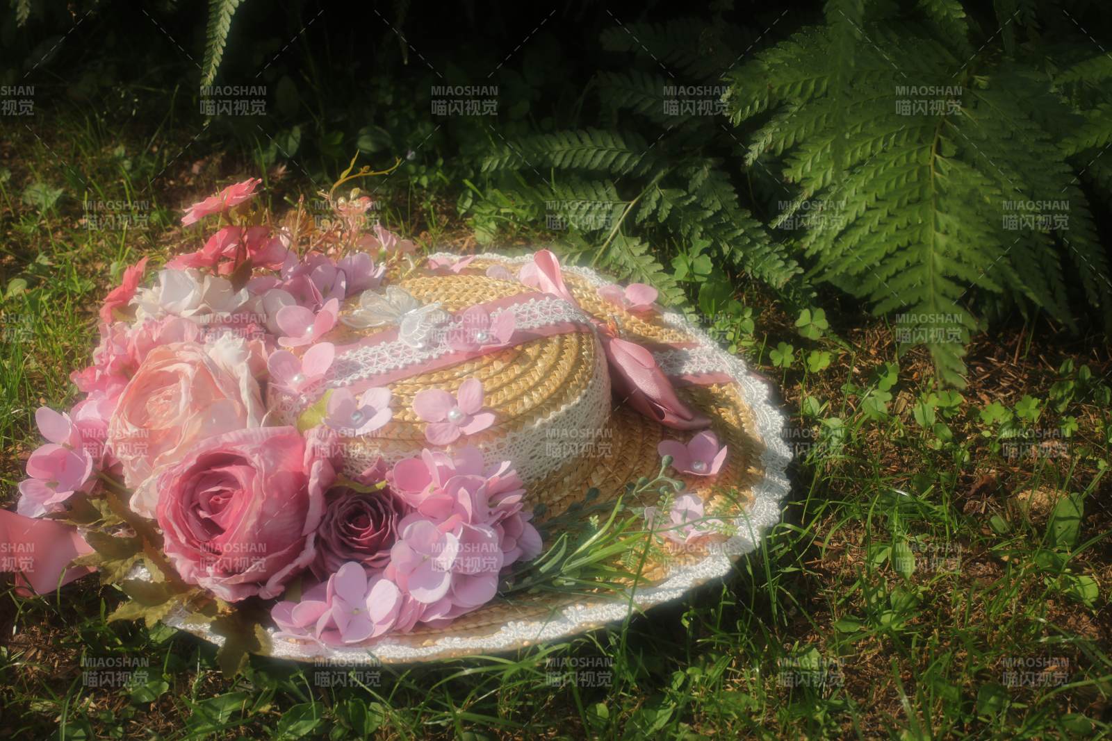 花环与自然的和谐之美图片