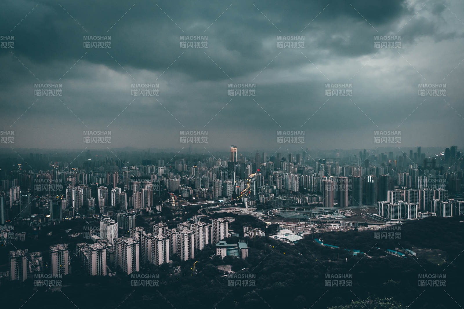 重庆城市风光（拍摄于壹华里夜景公园）图片