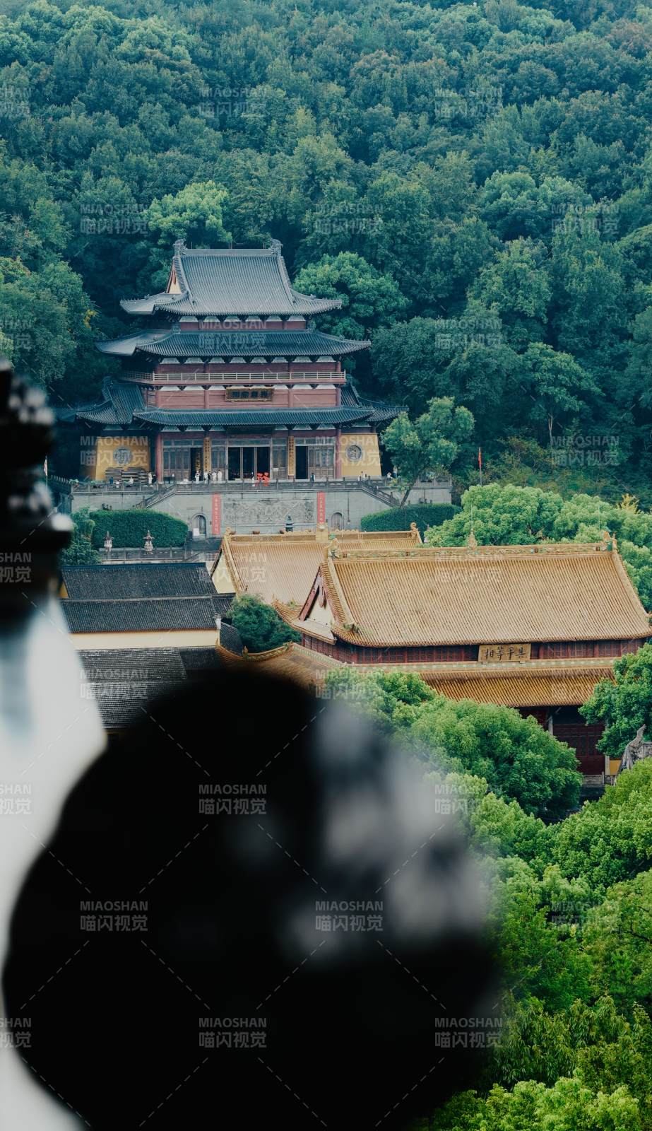 杭州净慈寺山林古寺静谧景图片