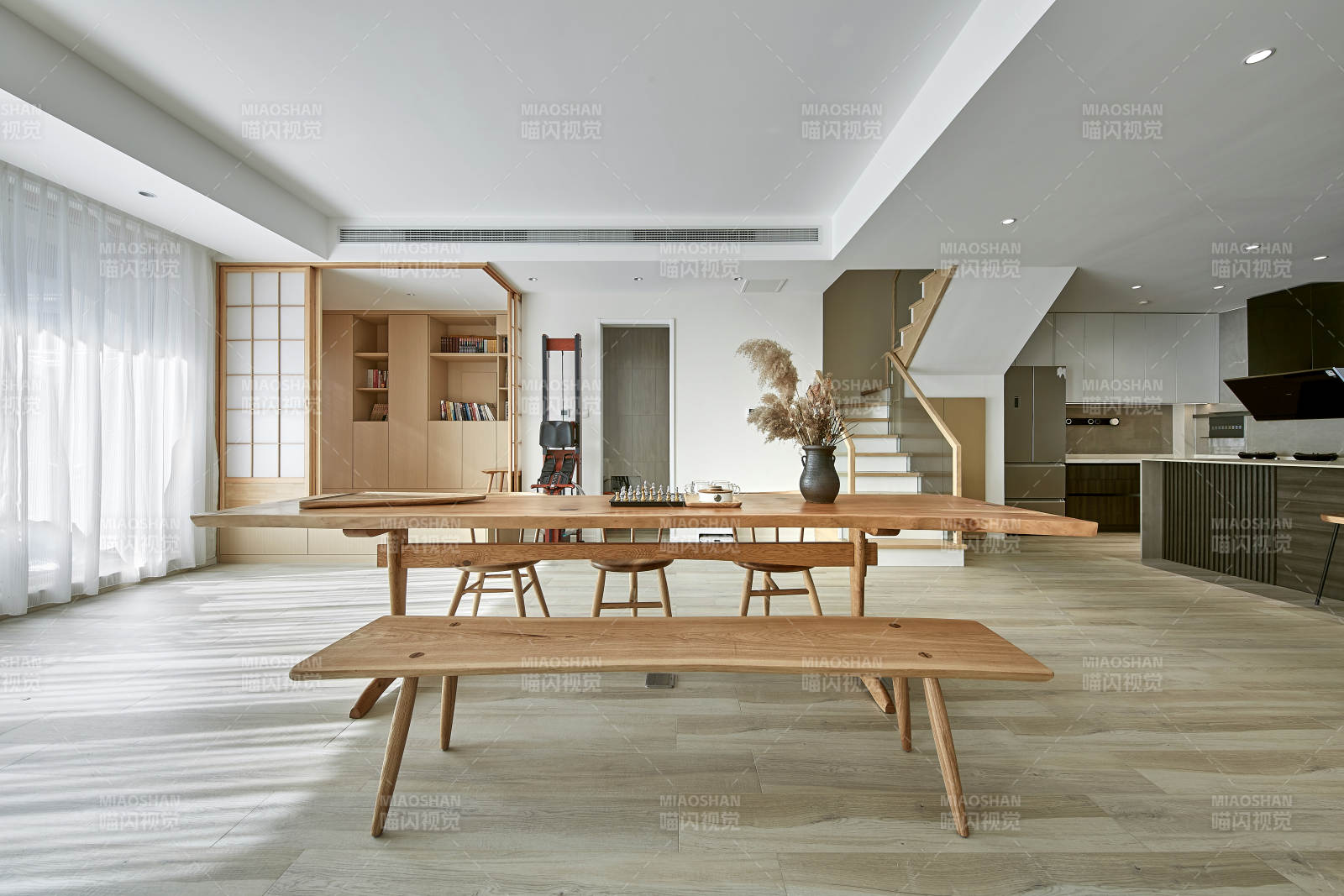 现代简约木质客厅设计图片