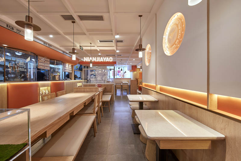 现代简约餐厅内部图片