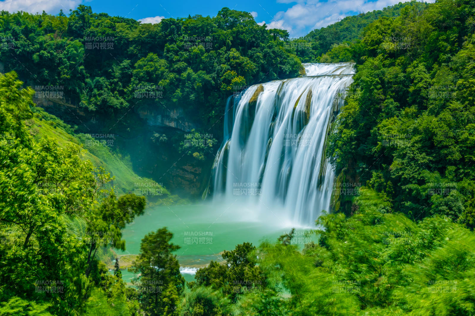 青山绿水瀑布奇景图片