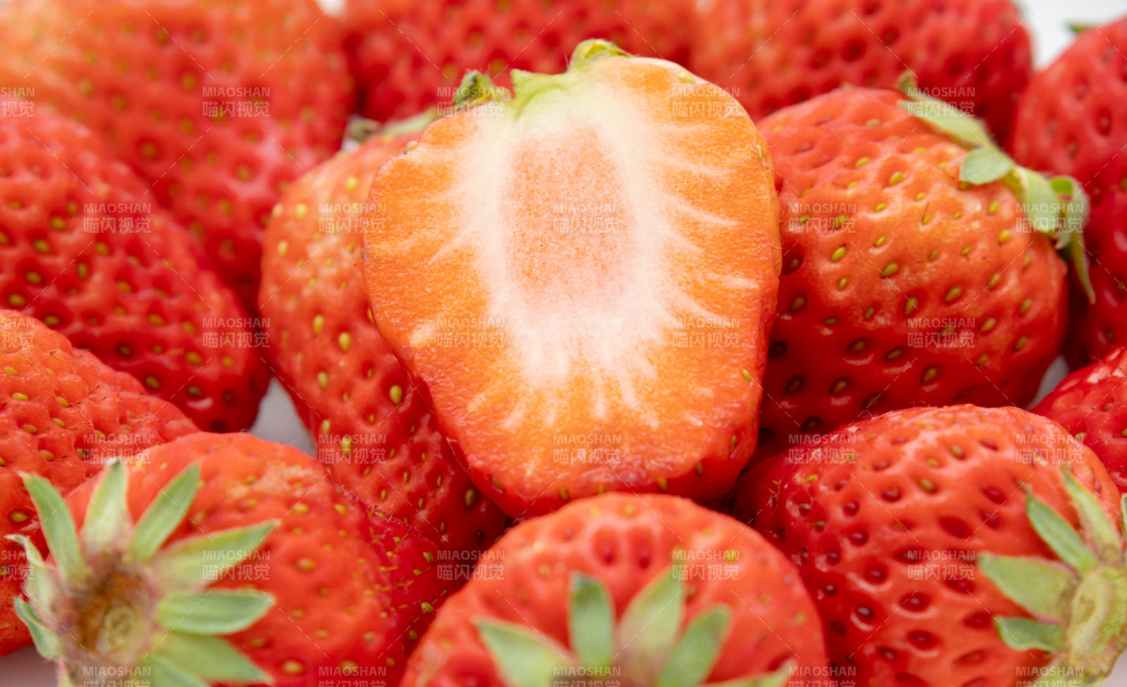 新鲜草莓 甜蜜诱惑图片
