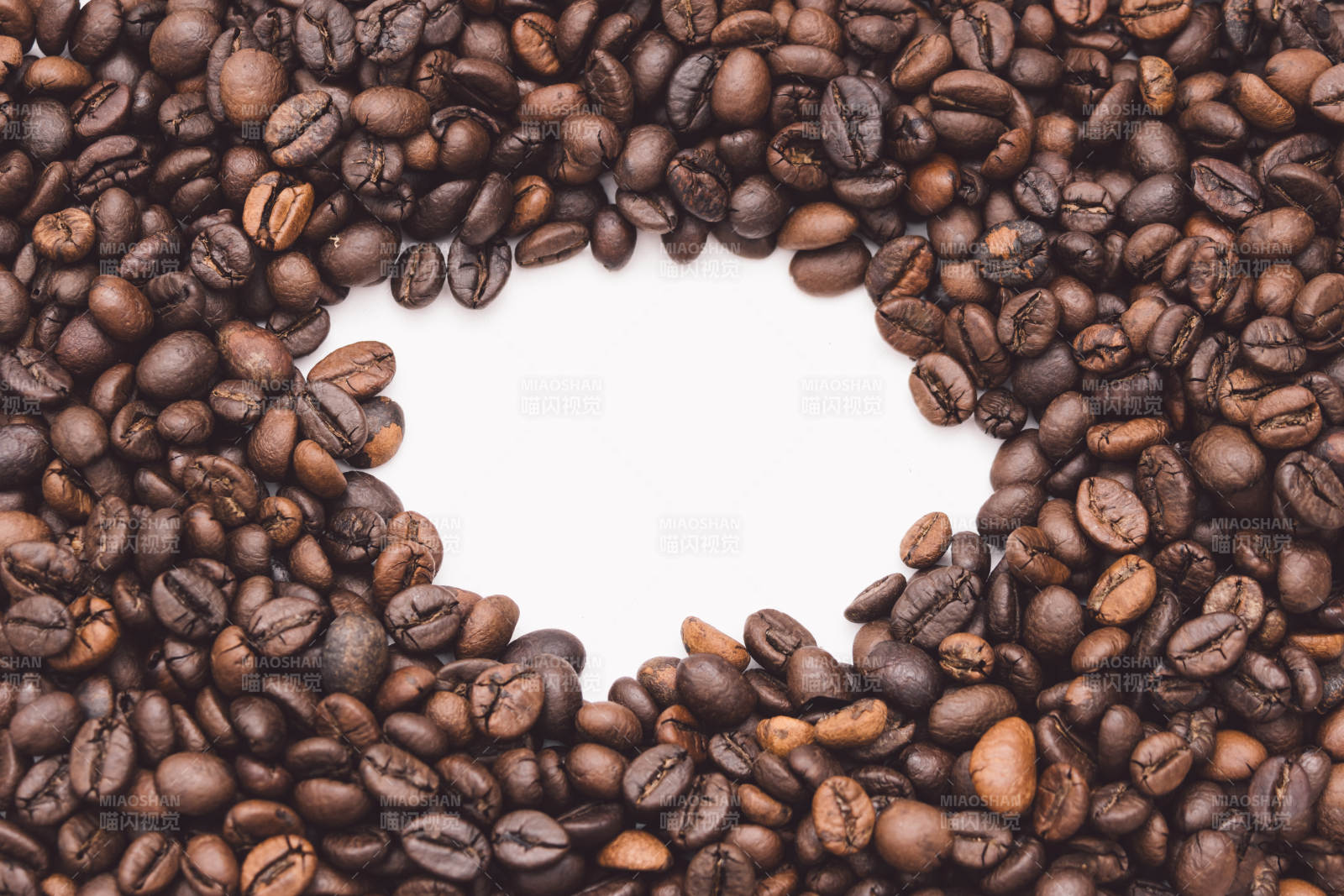 咖啡豆心形图案图片