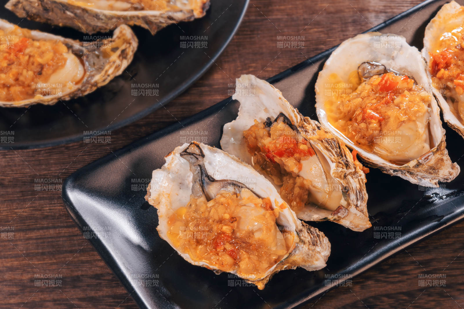蒜蓉烤生蚝图片
