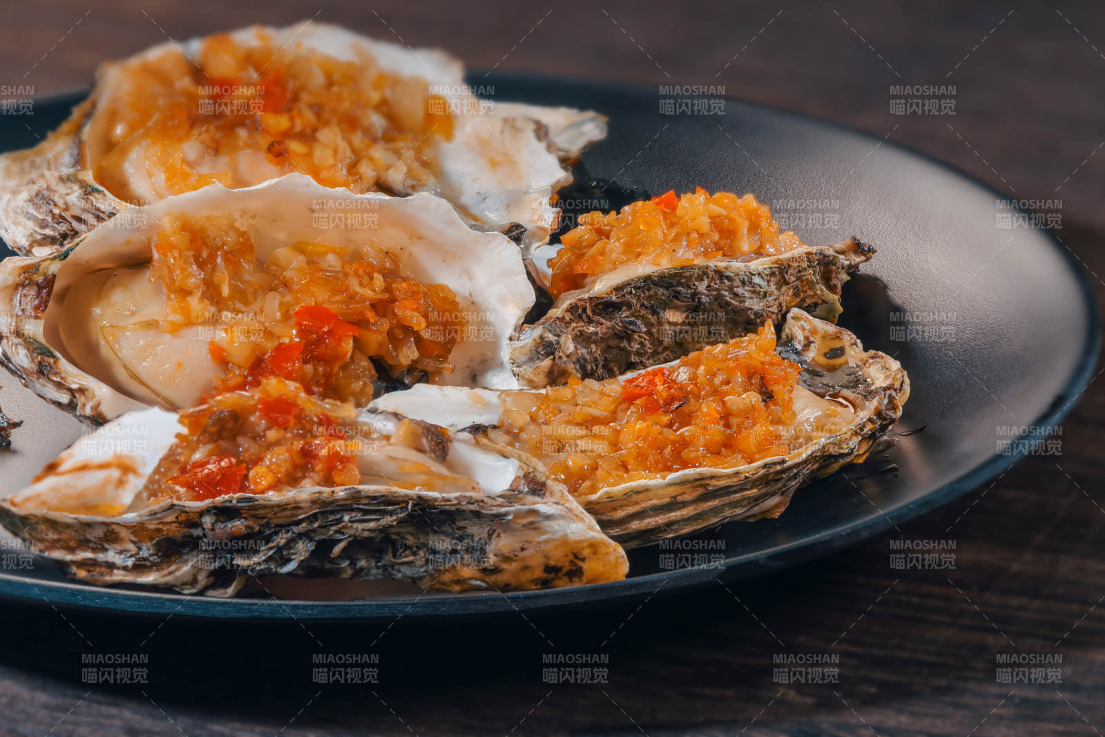 蒜蓉烤生蚝图片