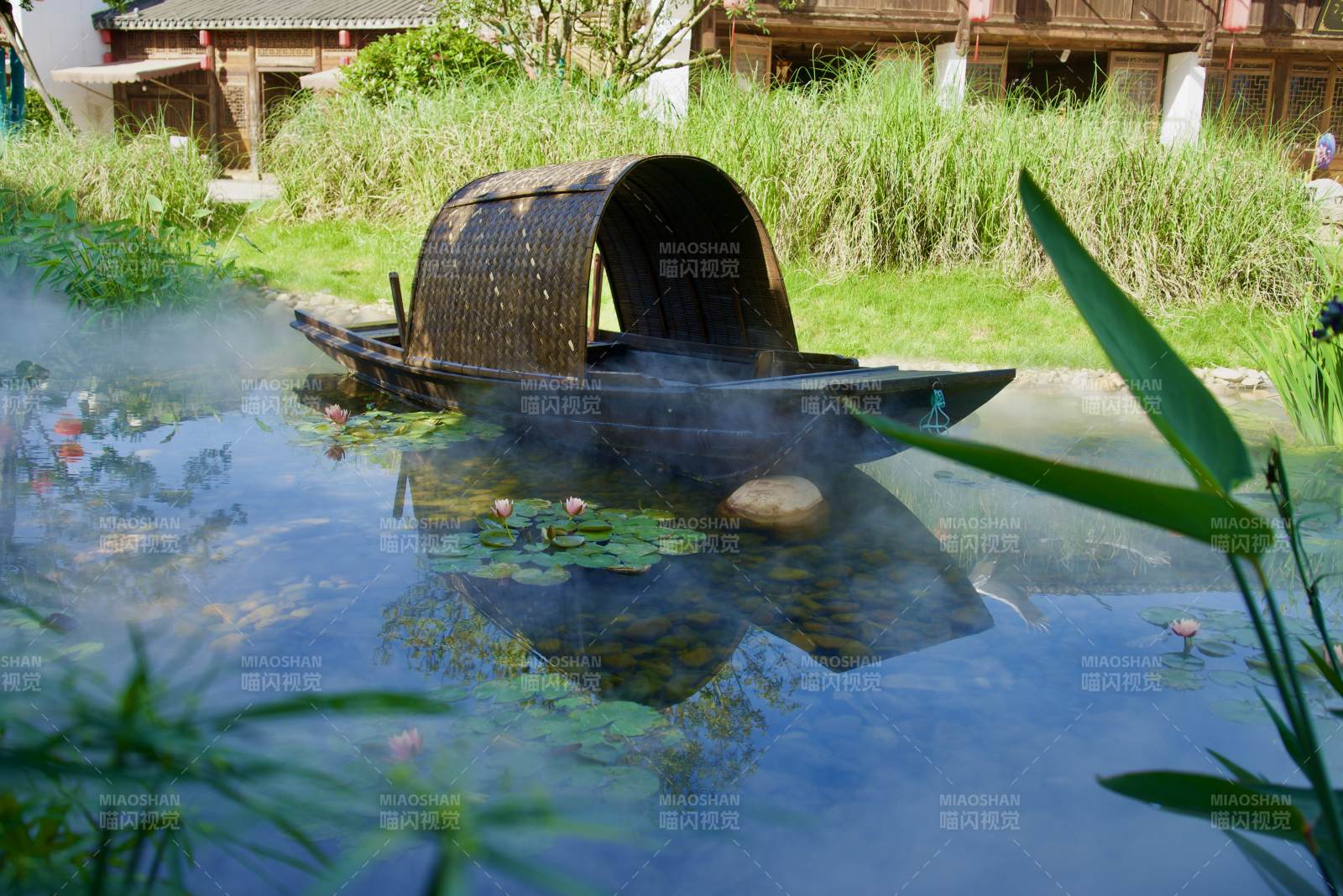 烟雨江南小舟静图片