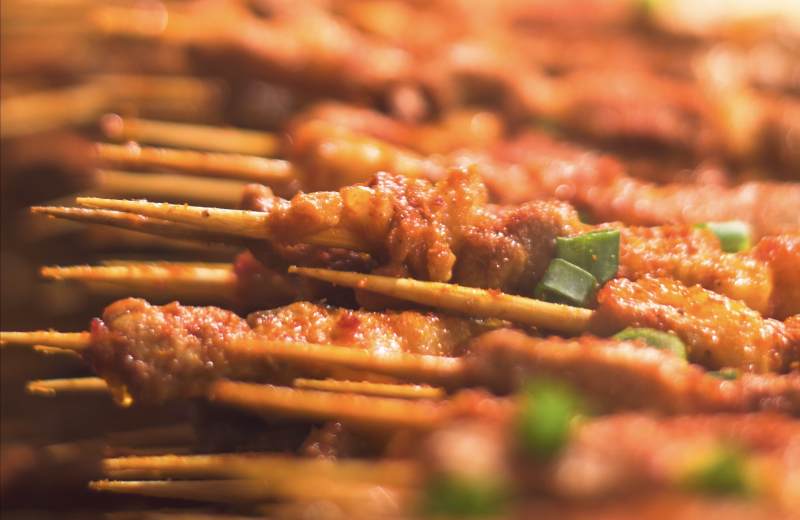 美味烤串特写图片