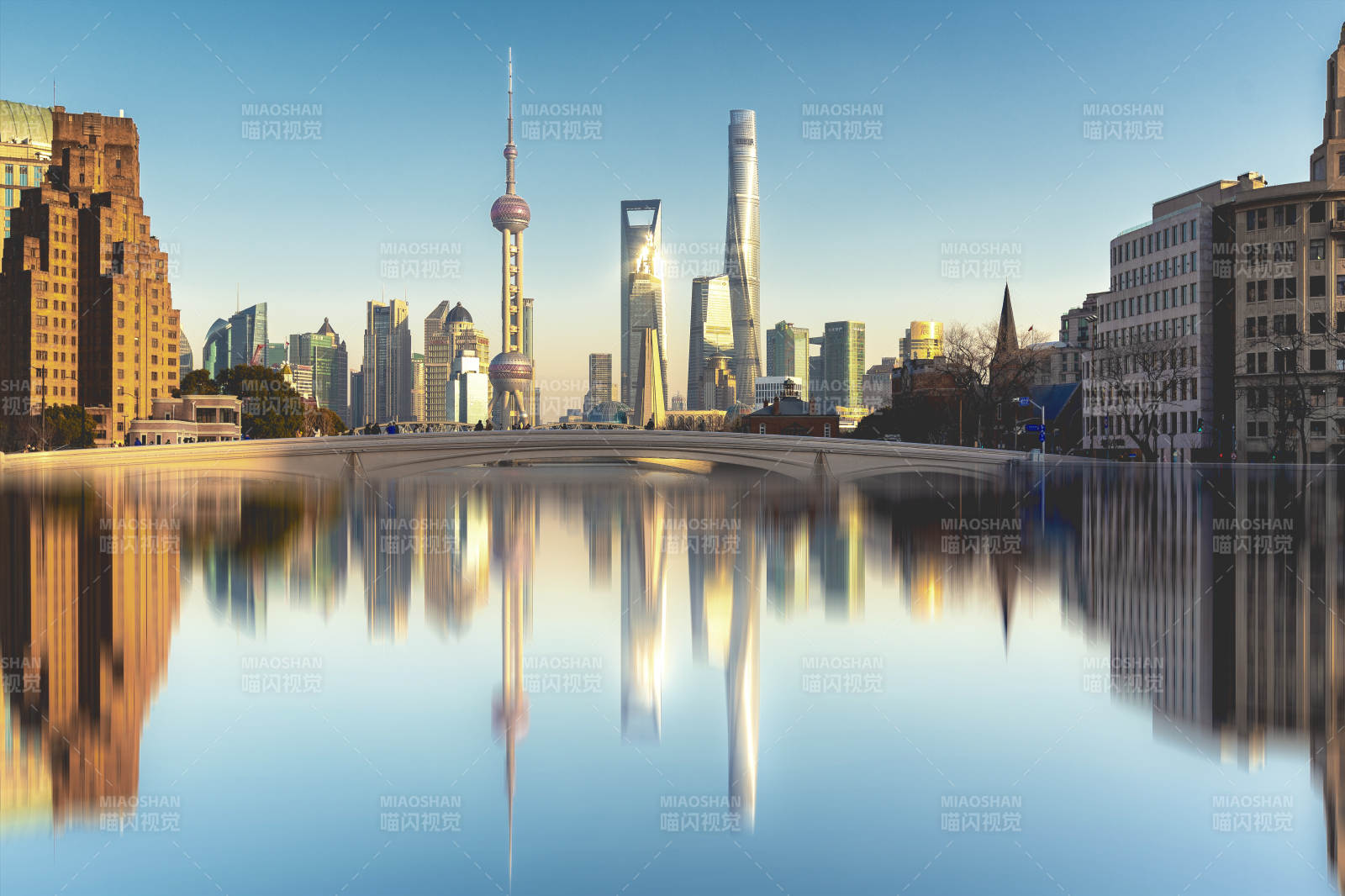上海天际线倒影图片