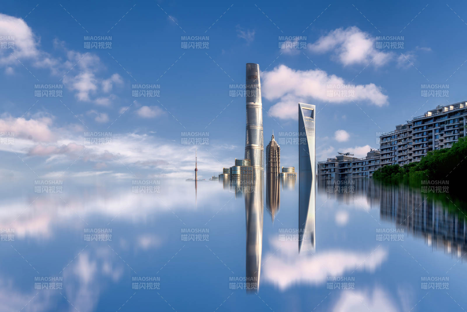 上海城市倒影天际线图片