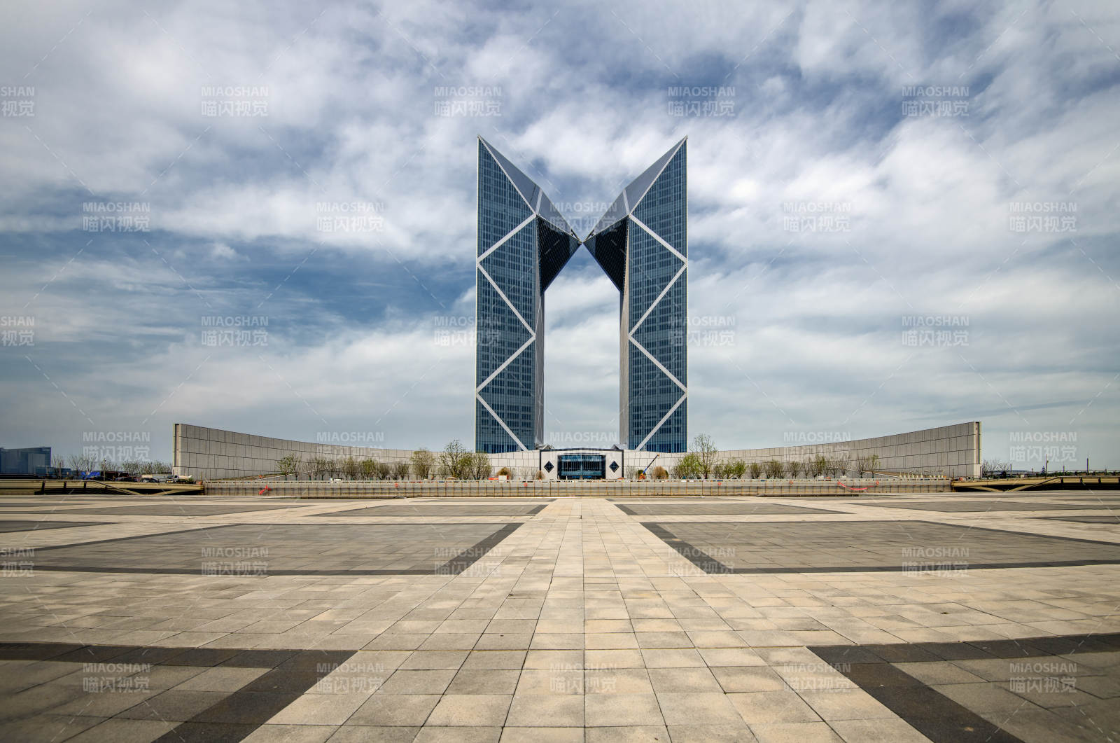 临港时代之门图片