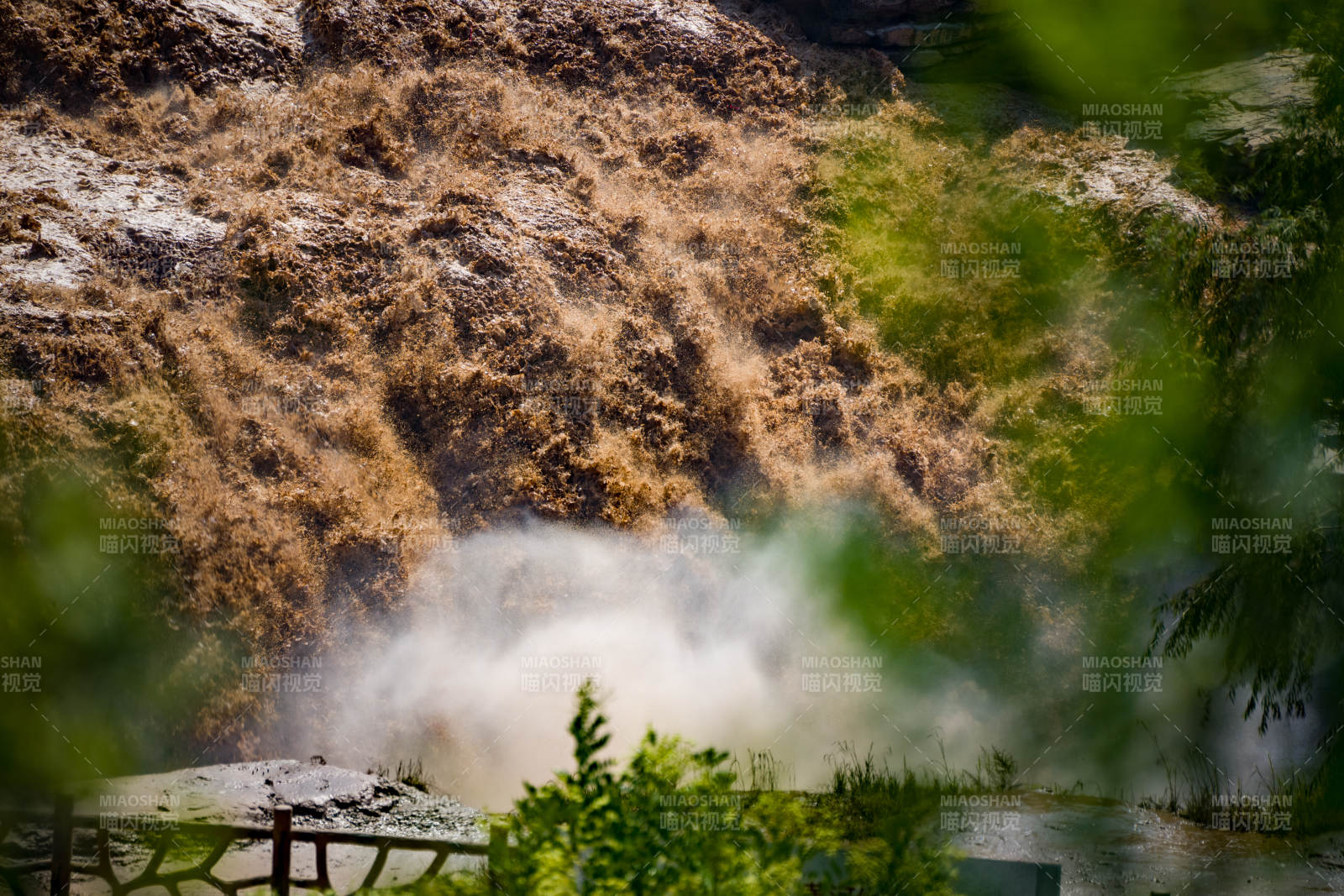 黄河壶口瀑布图片