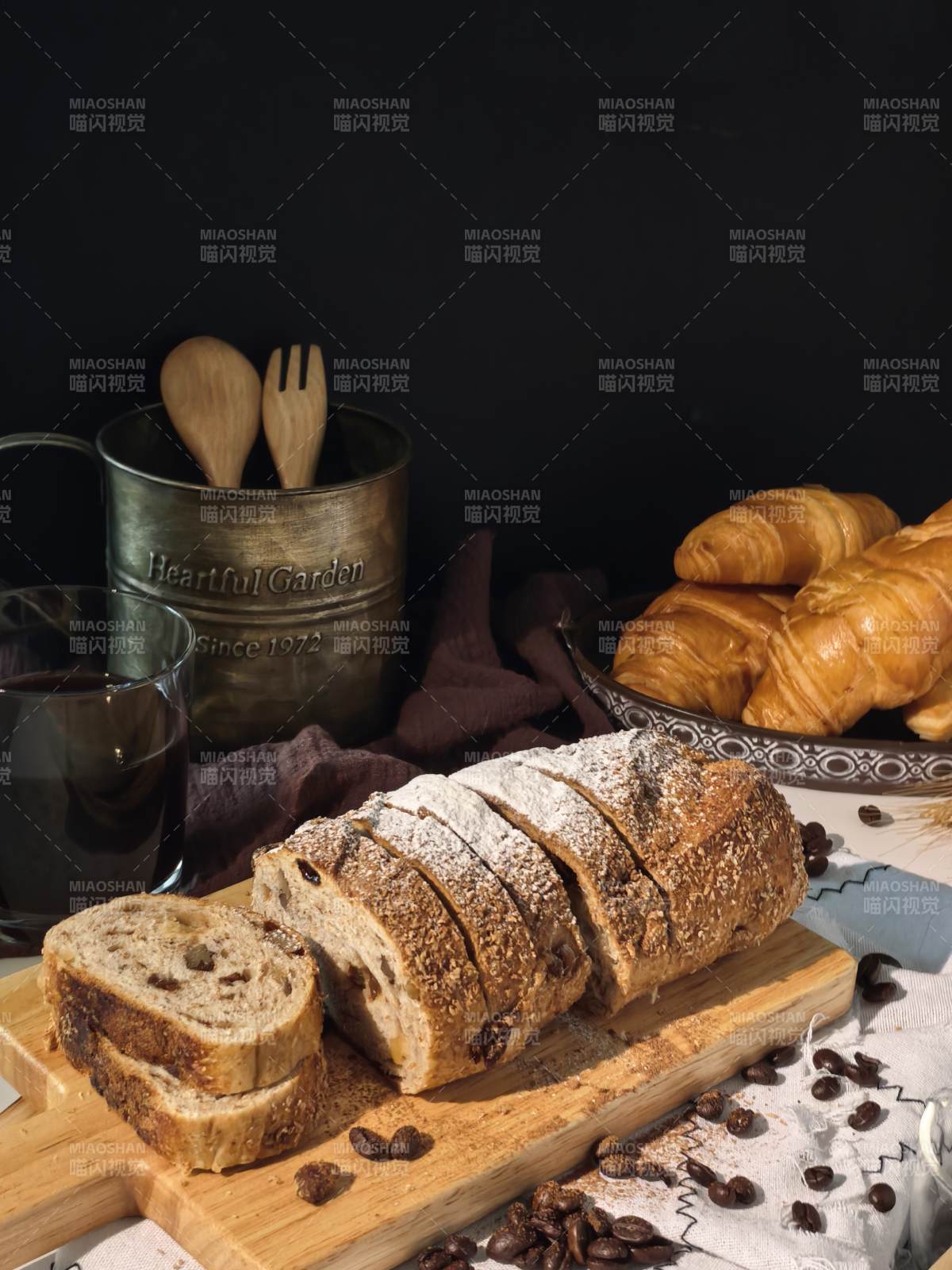 面包与咖啡的时光图片