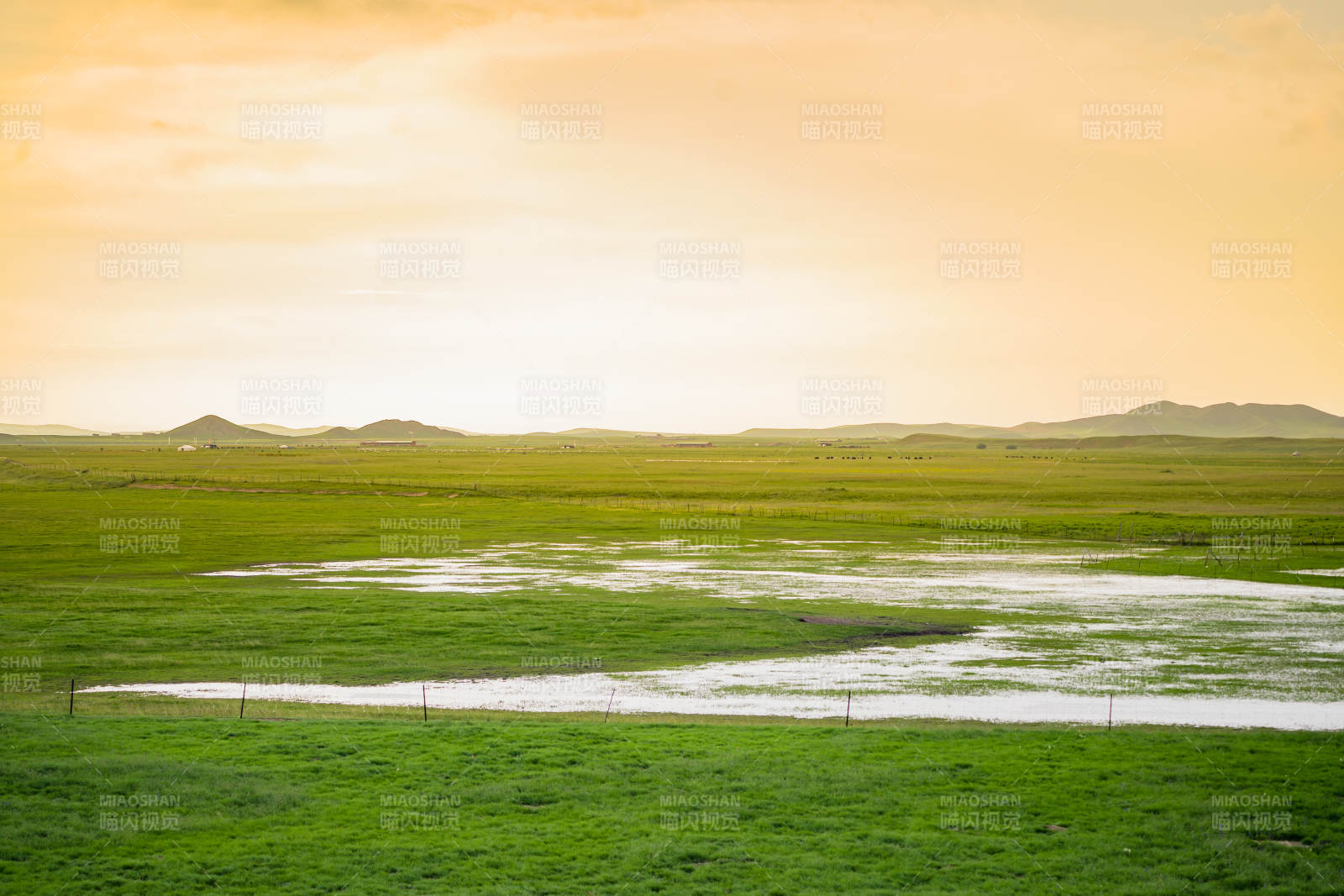 若尔盖草原晚霞图片