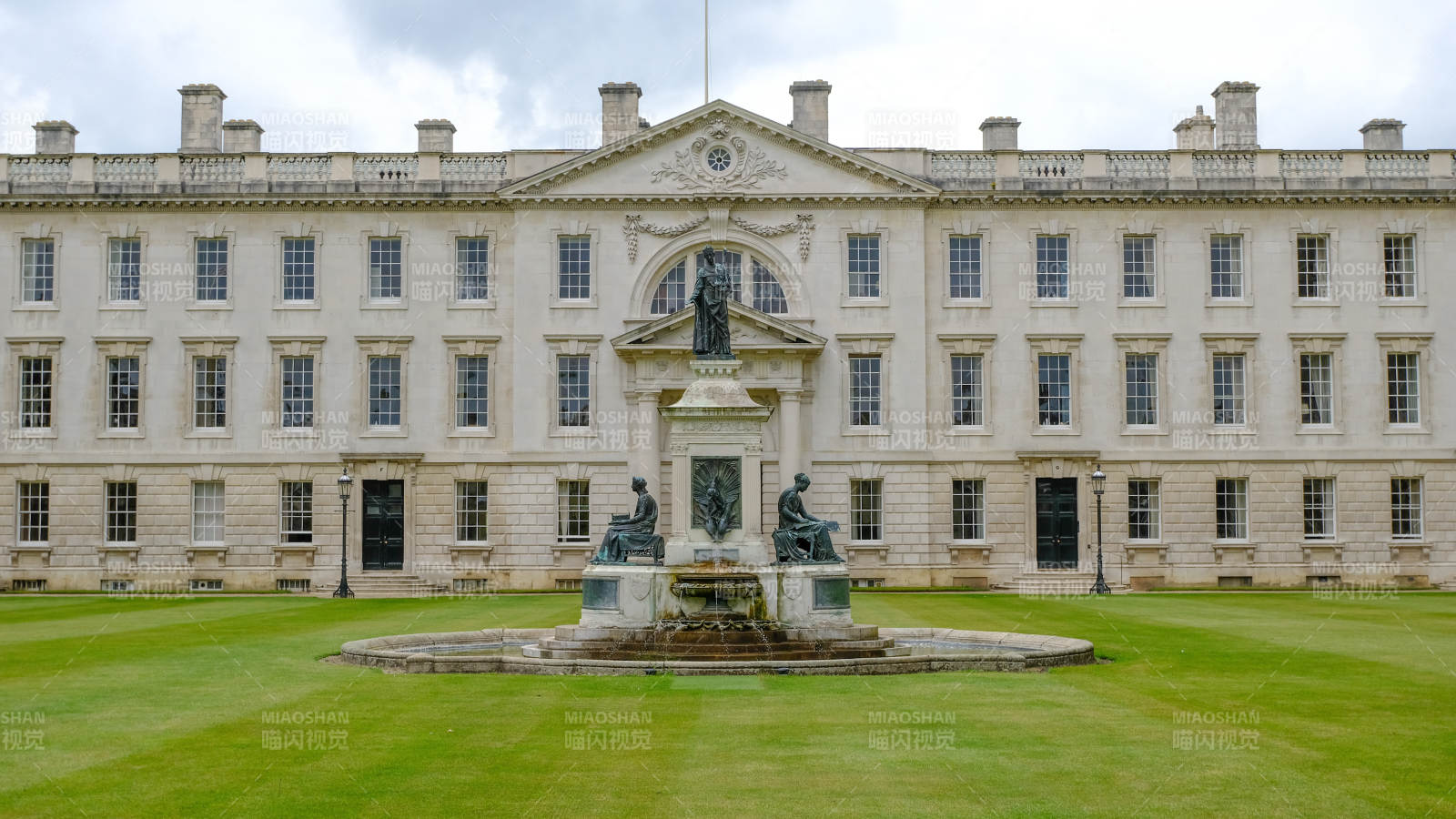 剑桥大学的古老建筑图片