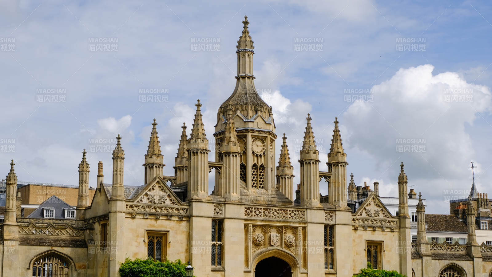 剑桥大学的古老建筑图片