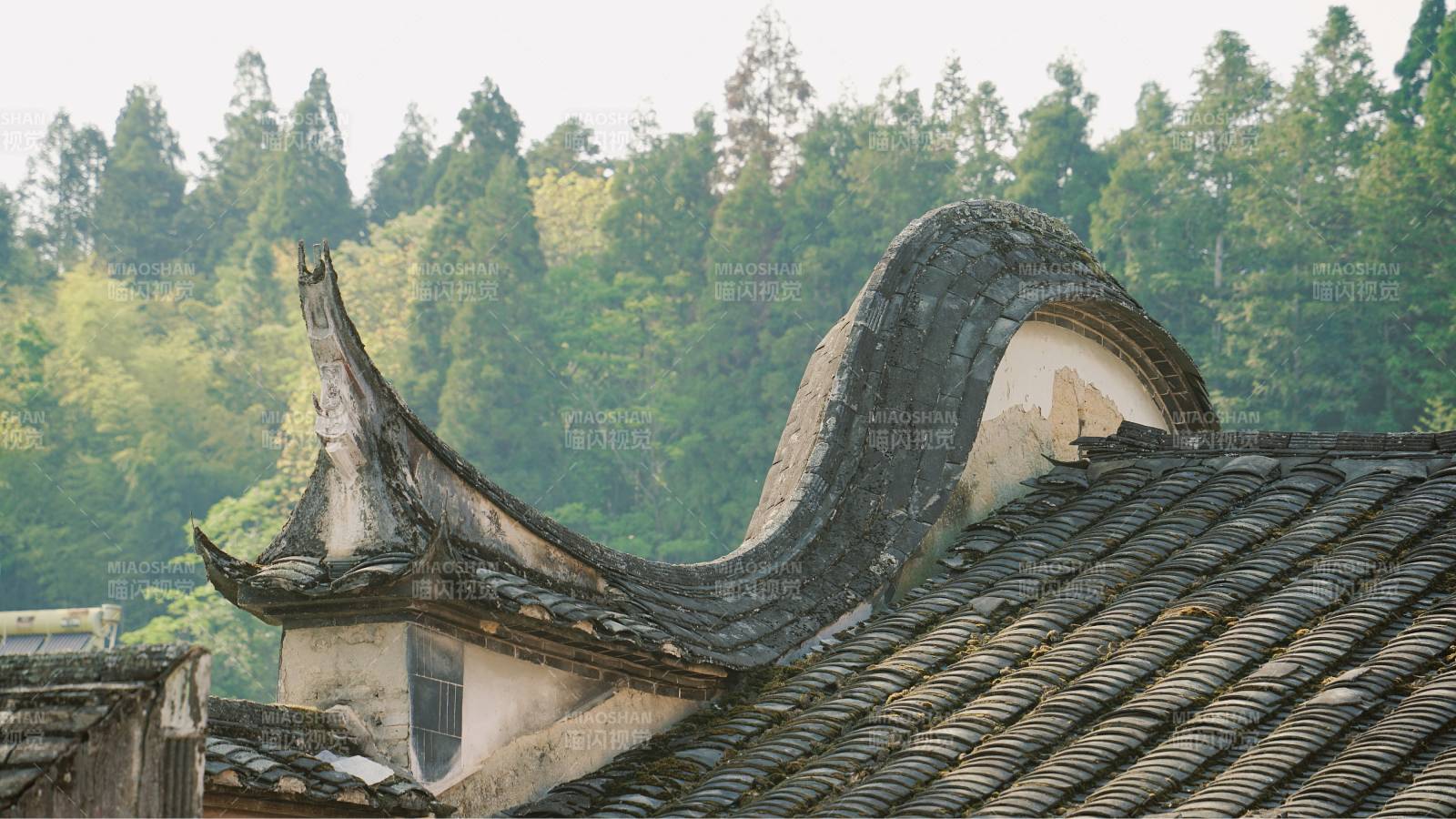 飞檐翘角古建筑（福建宁德古村）图片