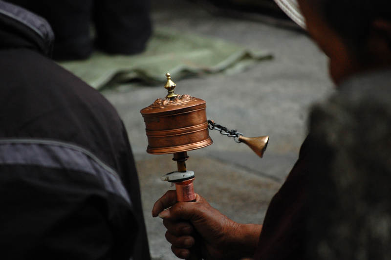 转经筒祈福图片