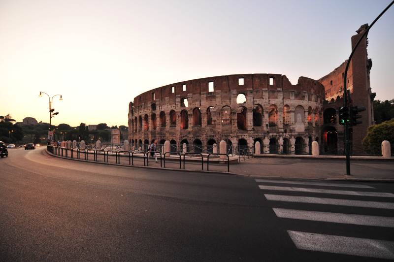 罗马斗兽场黄昏景图片