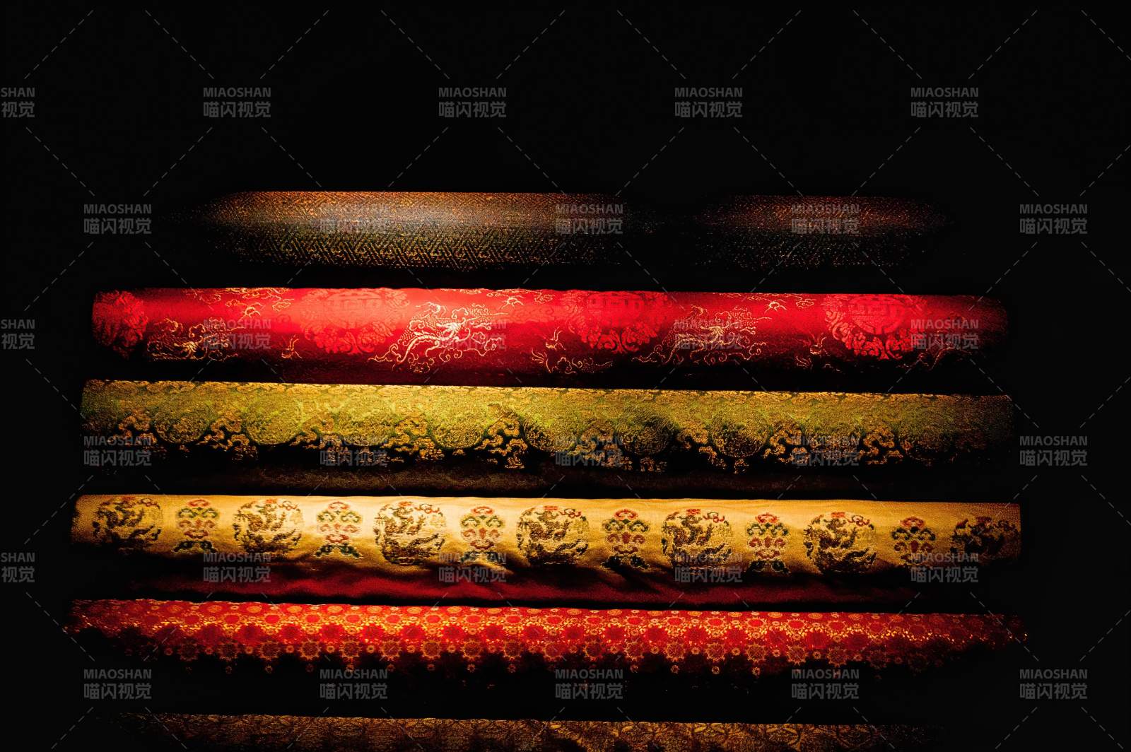 故宫博物馆绸缎叠影图片