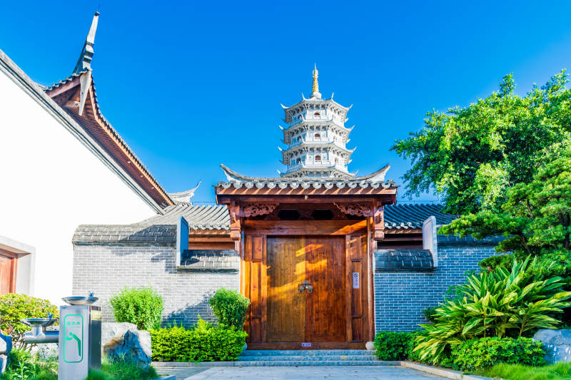 福州闽越水镇古寺庭院风光图片