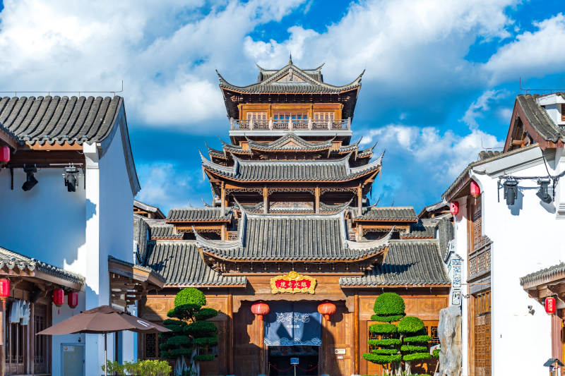 福州闽越水镇古色古香的楼阁图片