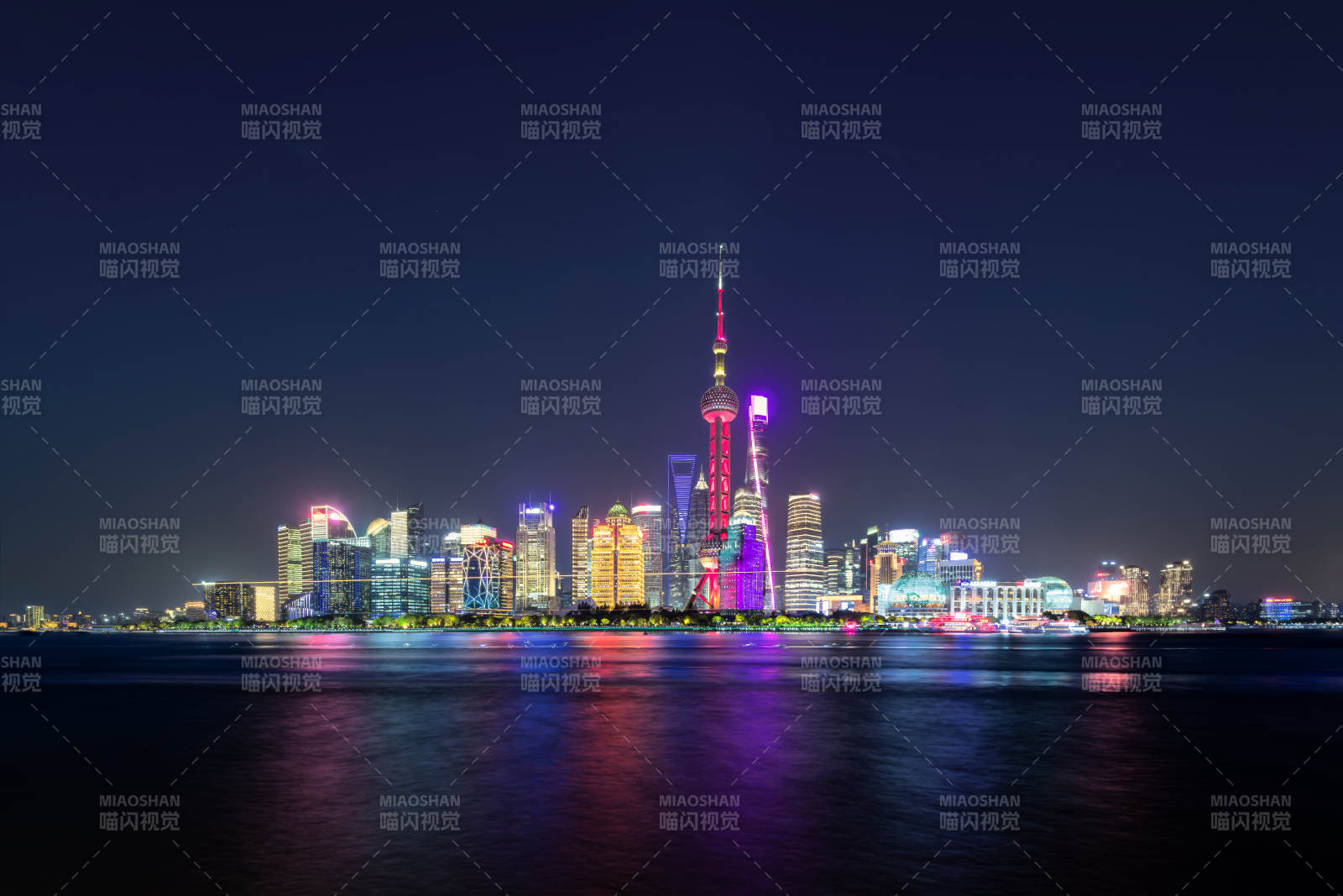 上海东方明珠夜景璀璨图片