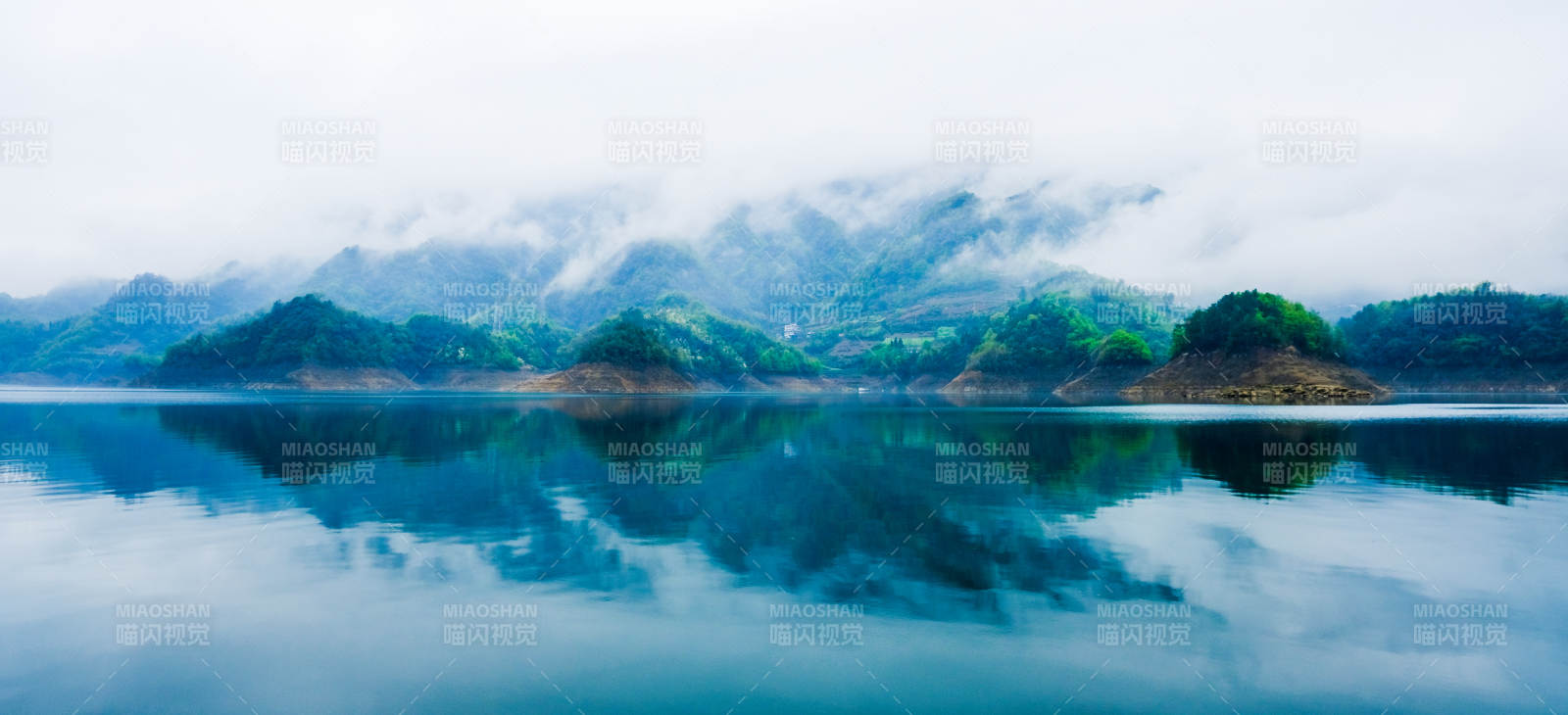 清江画廊山水云雾镜湖图片