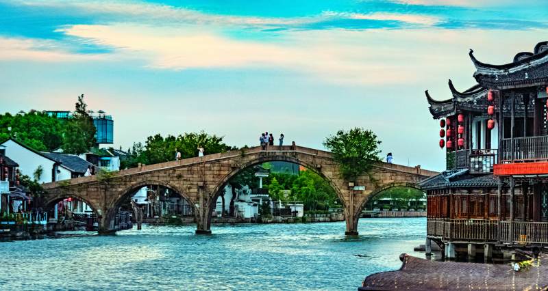 朱家角古桥水乡风光图片