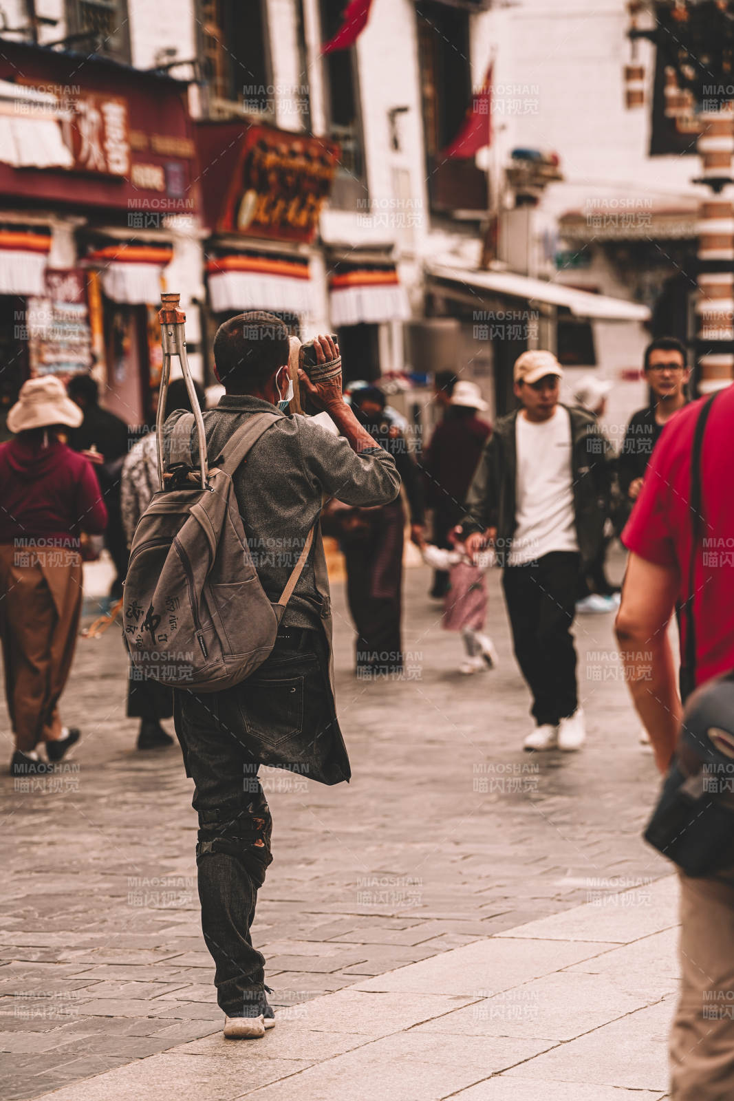 西藏街头行摄瞬间图片