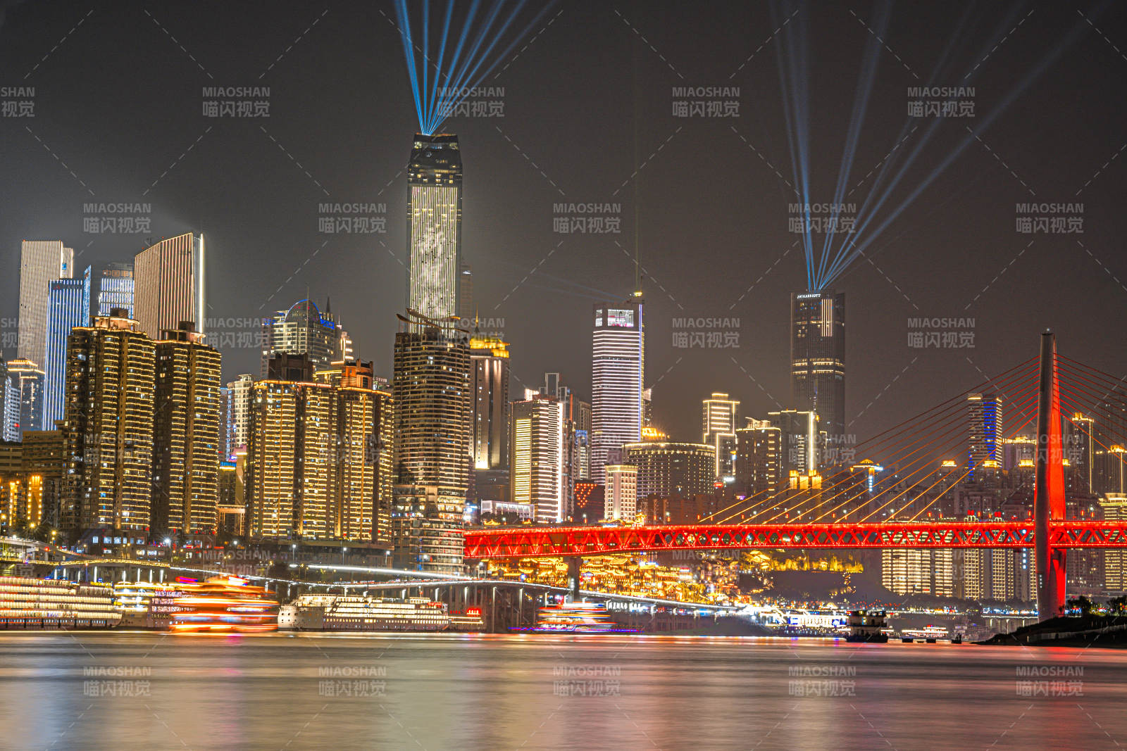 重庆夜幕下的城市光影图片