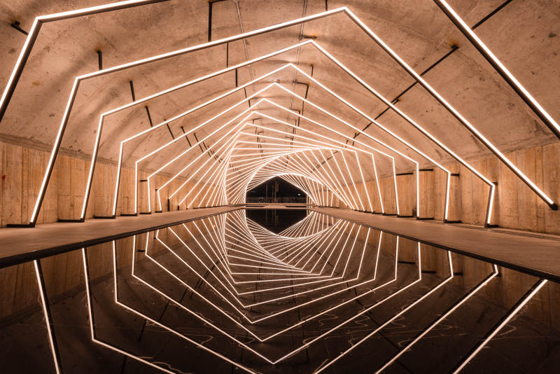 重庆三洞桥光影隧道图片