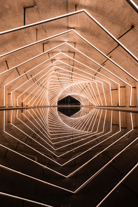 重庆三洞桥光影隧道图片