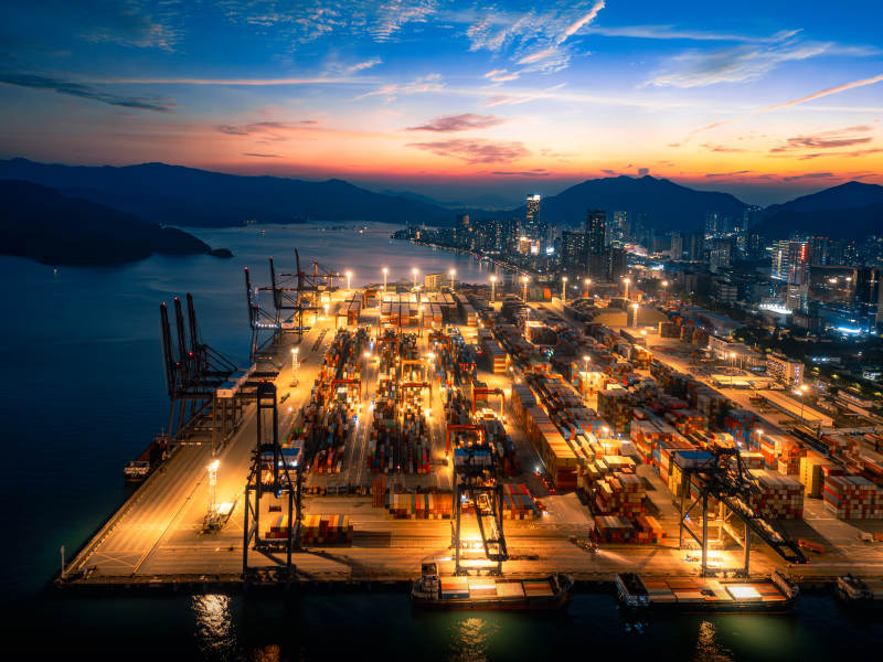 港湾夜景璀璨图片