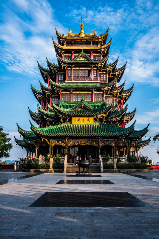 重庆江北鸿恩寺森林公园鸿恩阁图片