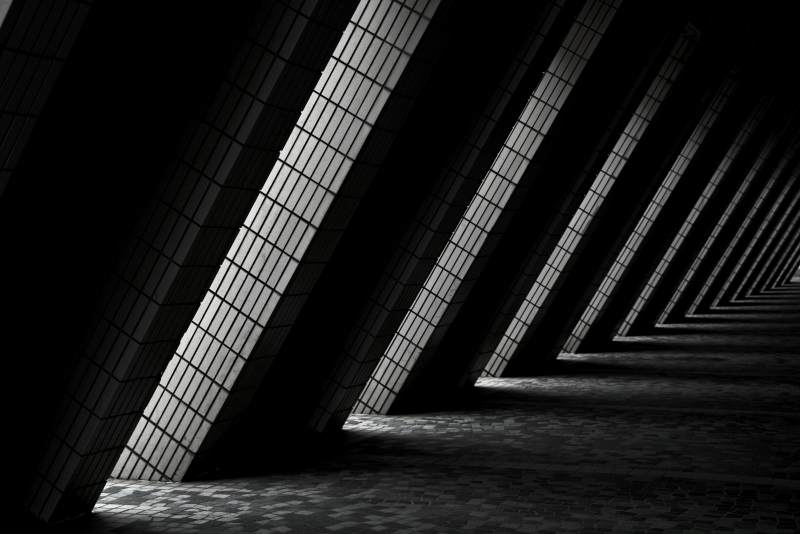 光影交错的隧道-香港图片