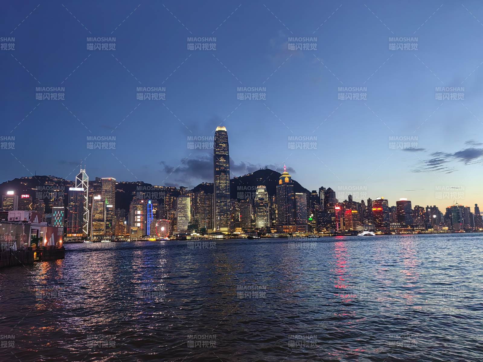 香港夜景璀璨图片