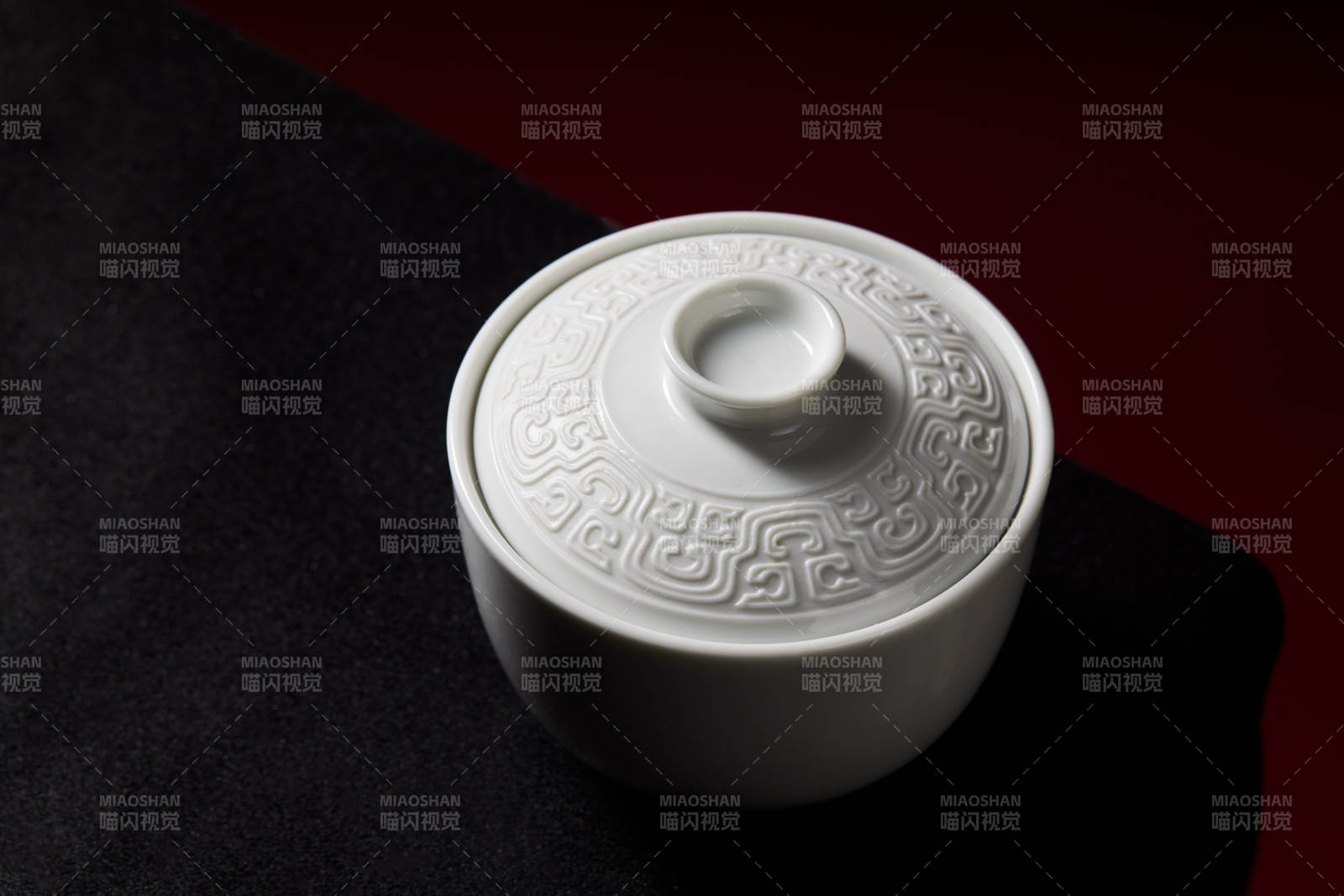 白瓷盖碗静物图片