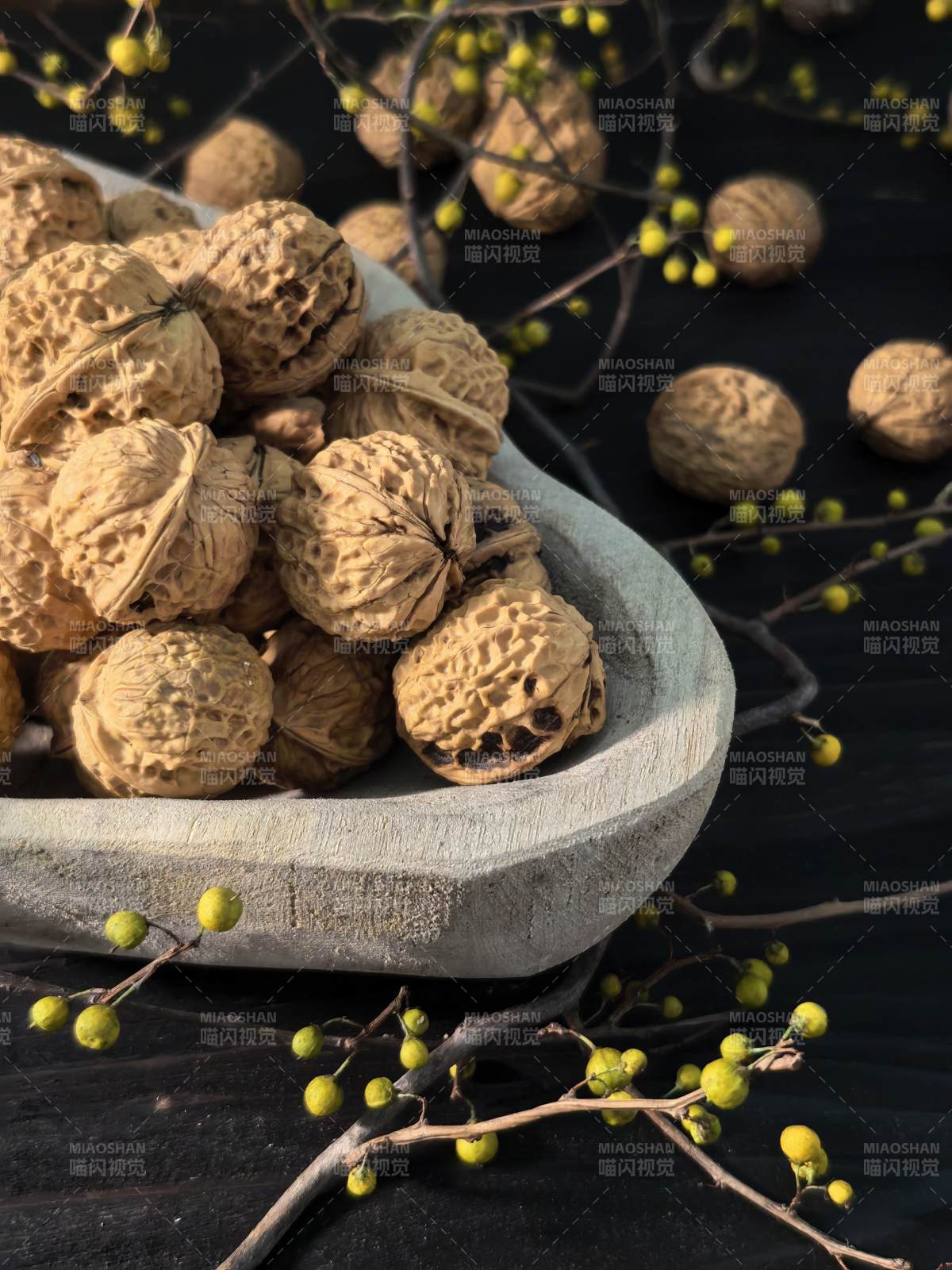 南陀藤与核桃图片