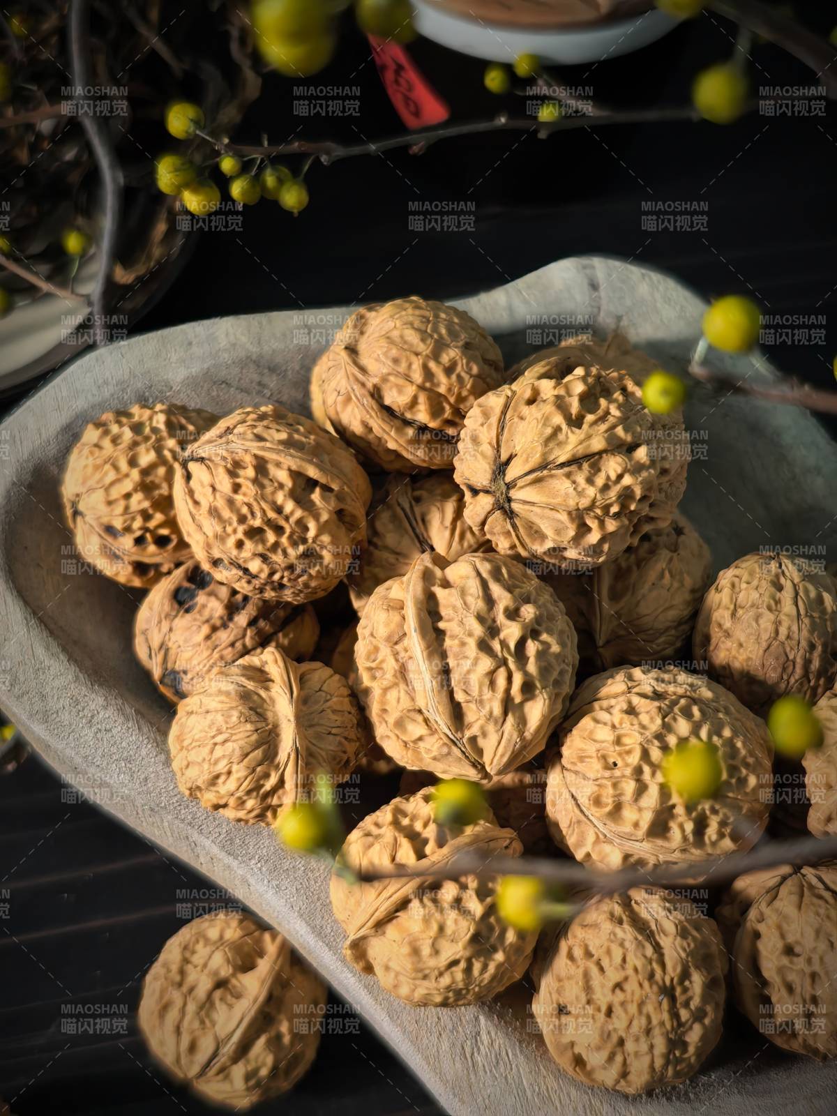 核桃静物图图片
