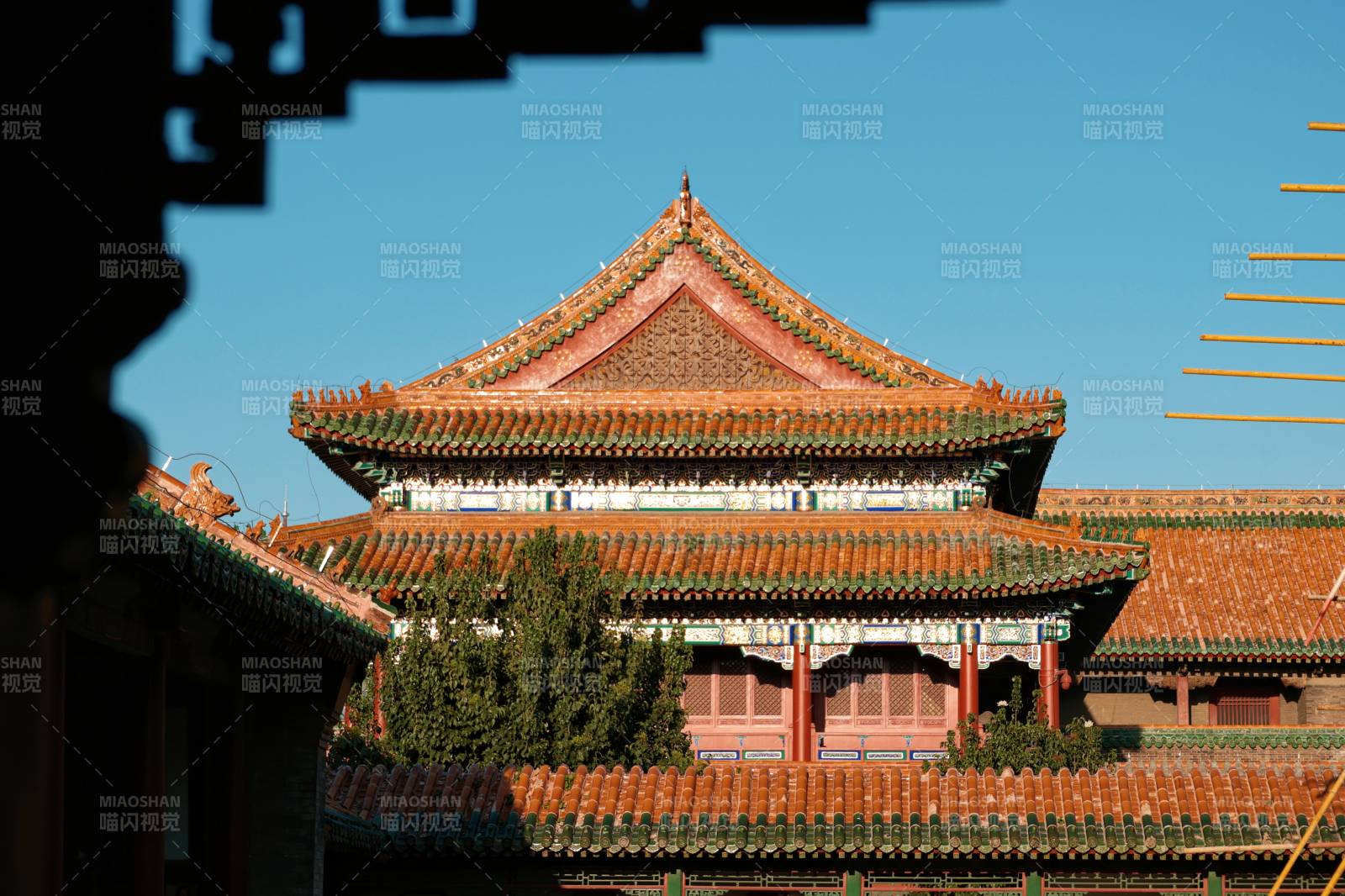 沈阳故宫红墙碧瓦图片