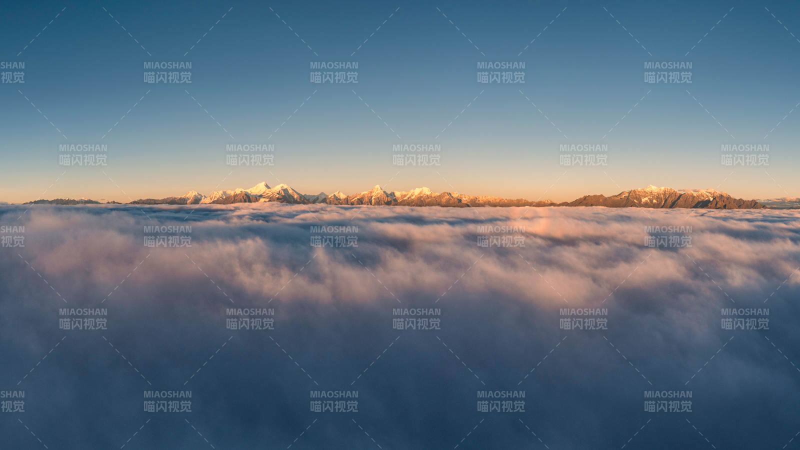 云海之上 牛背山图片