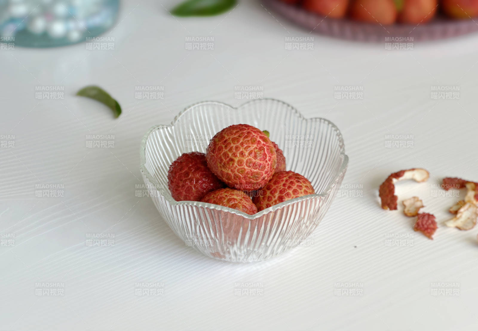 荔枝小碗盛放图片